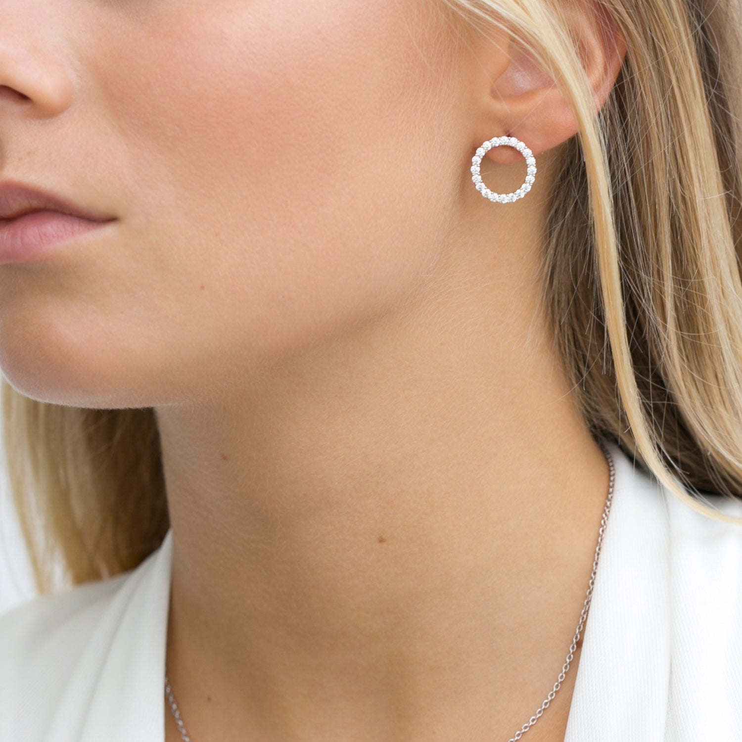 925 Sterling silver | White | Medio