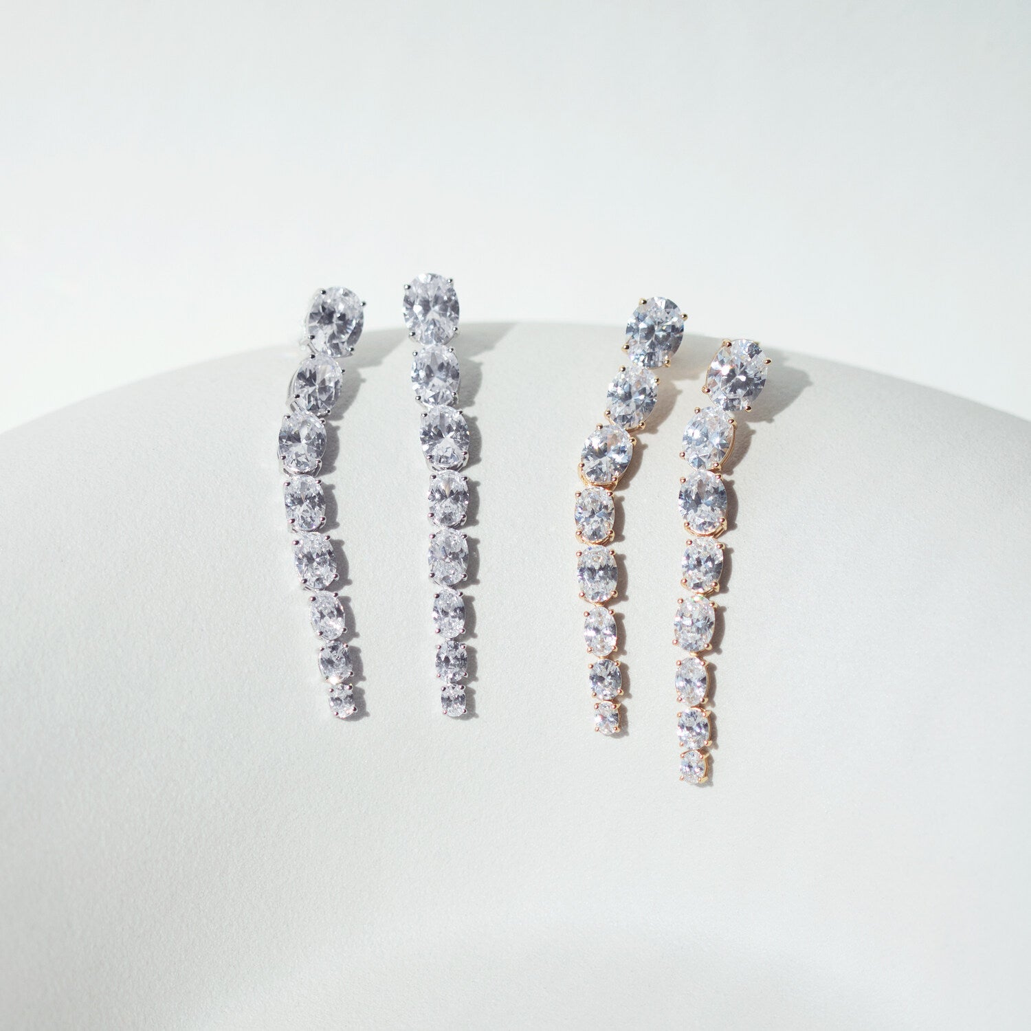 925 Sterling silver | White