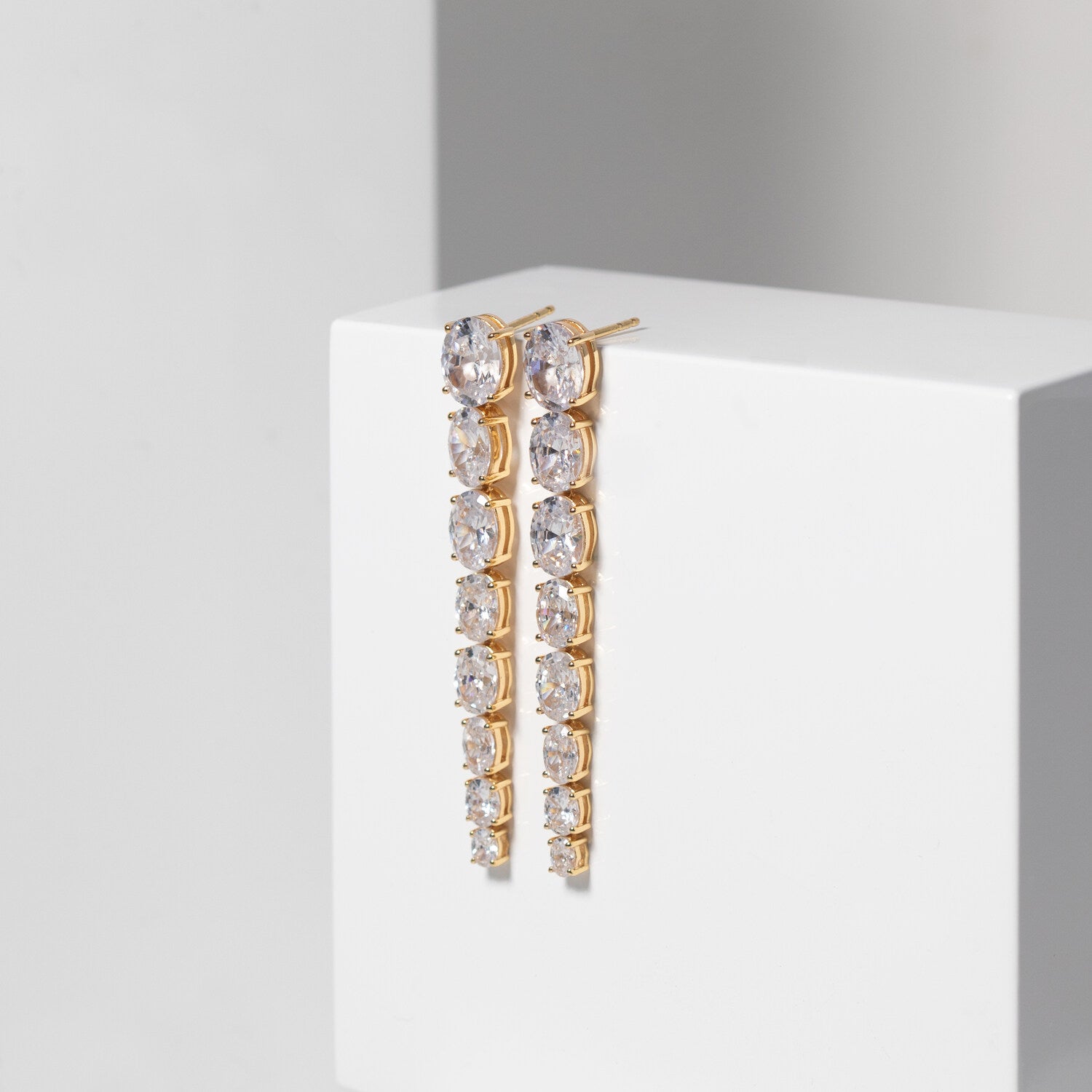 18K gold plated | White