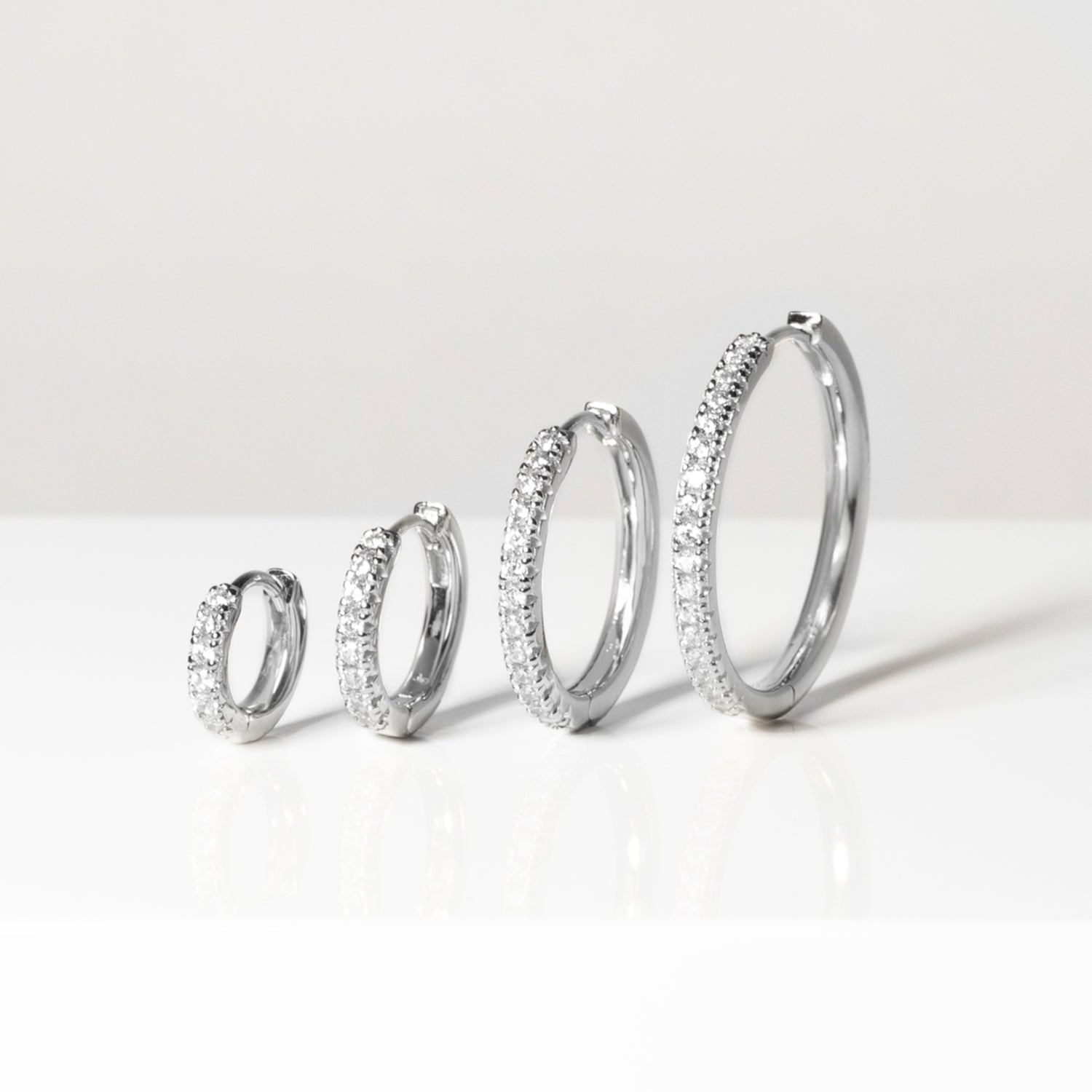 925 Sterling silver | White | Medio