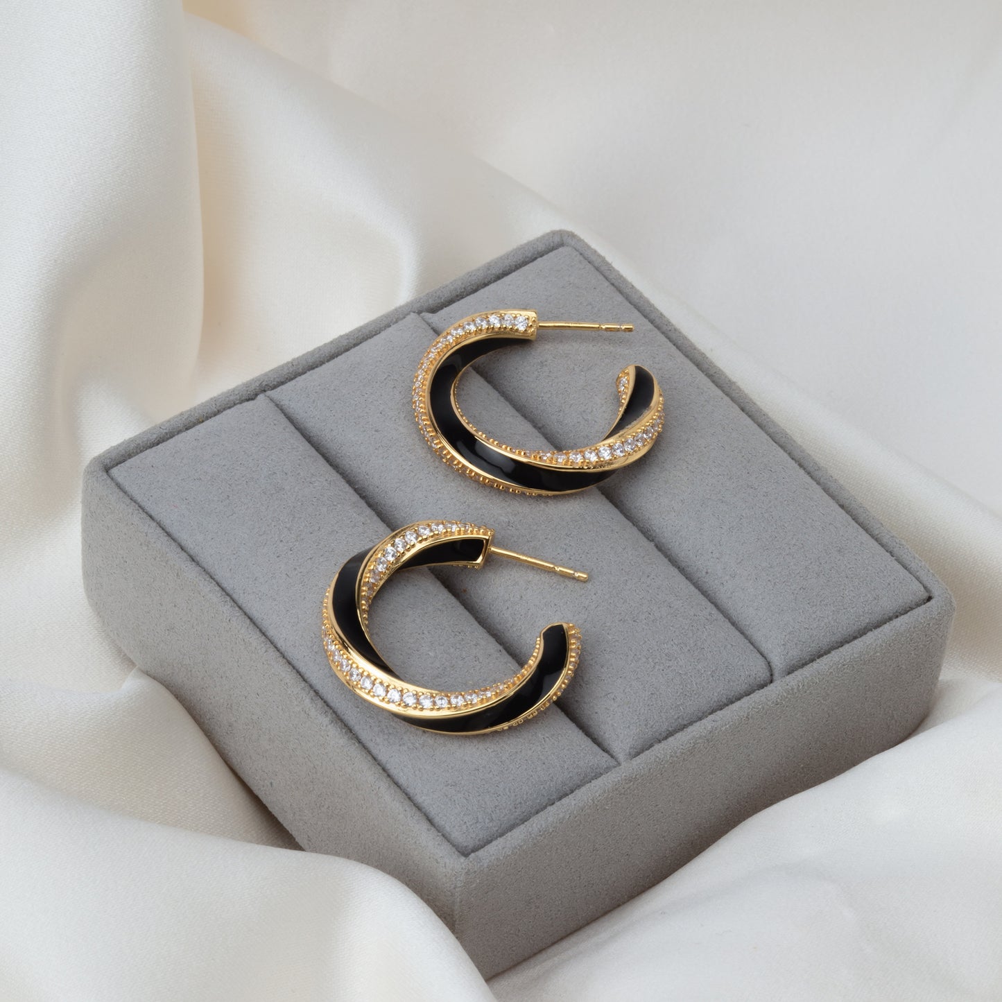 Earrings Ferrara Nero Creolo Medio