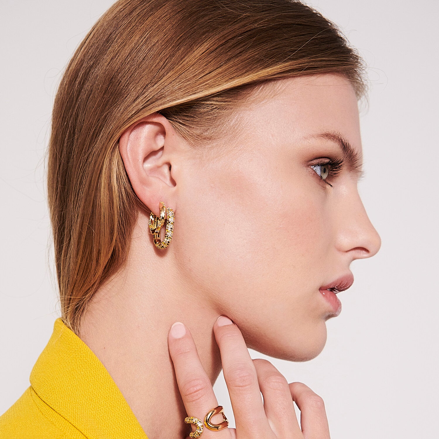 18K gold plated | White | Medio