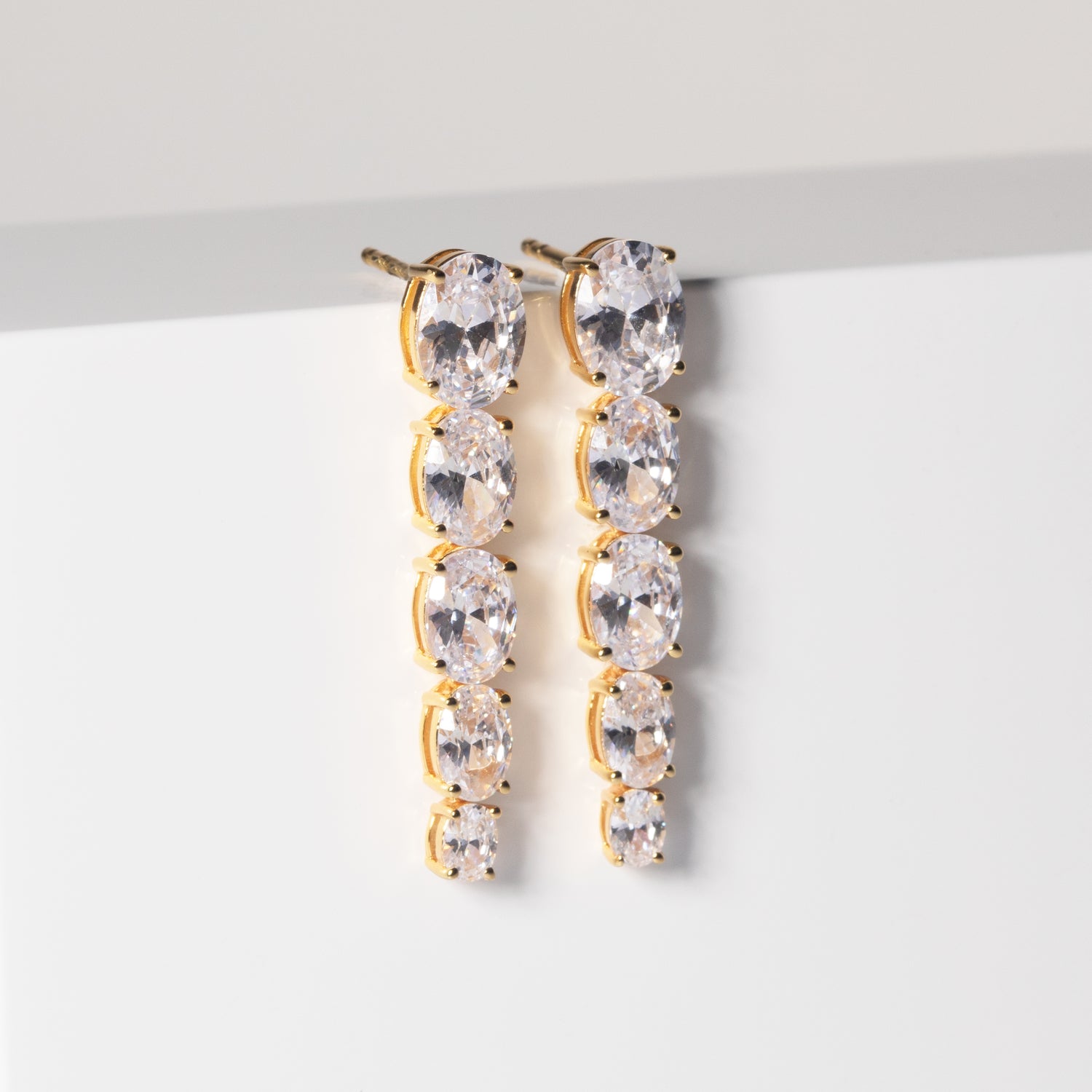 18K gold plated | White