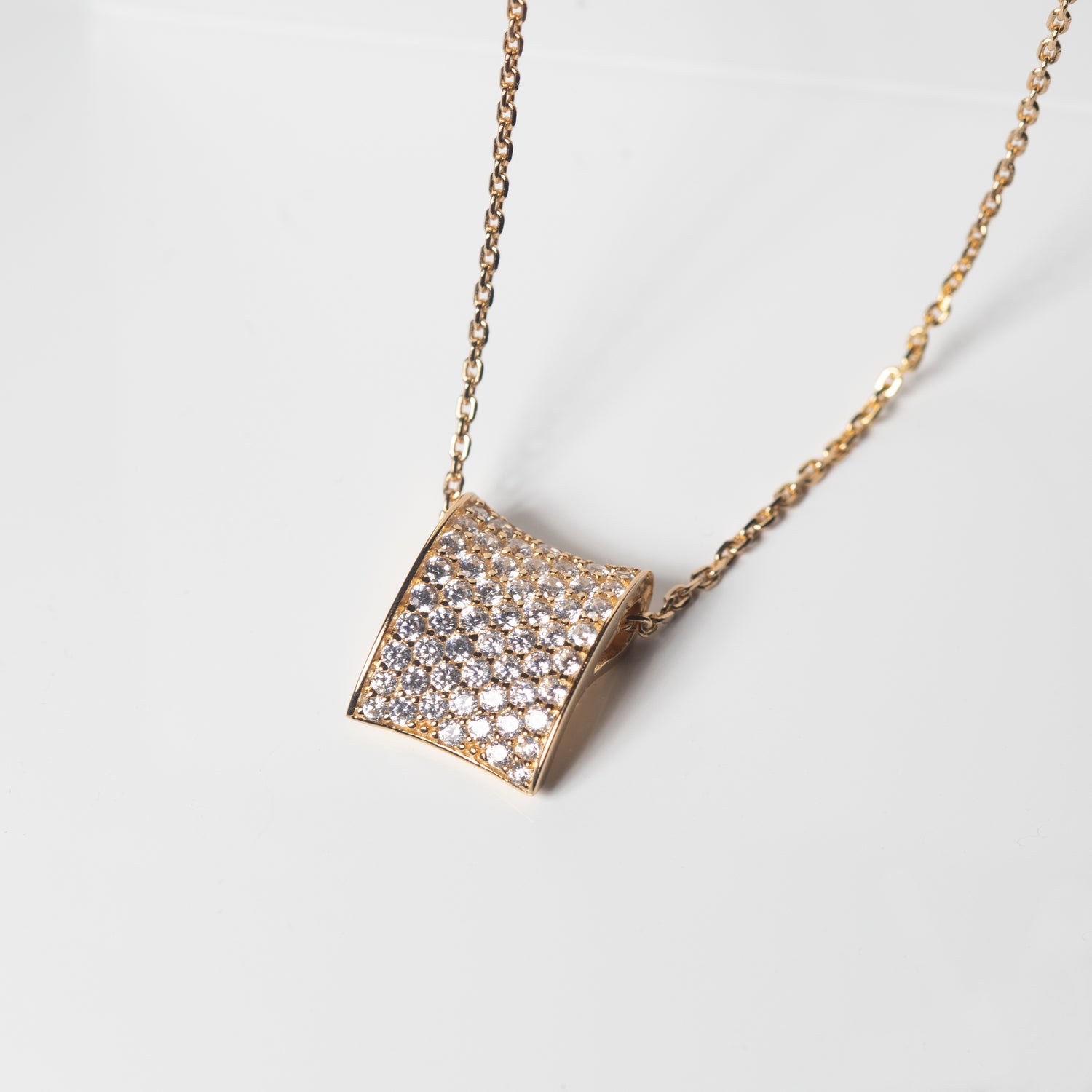 18K gold plated | White