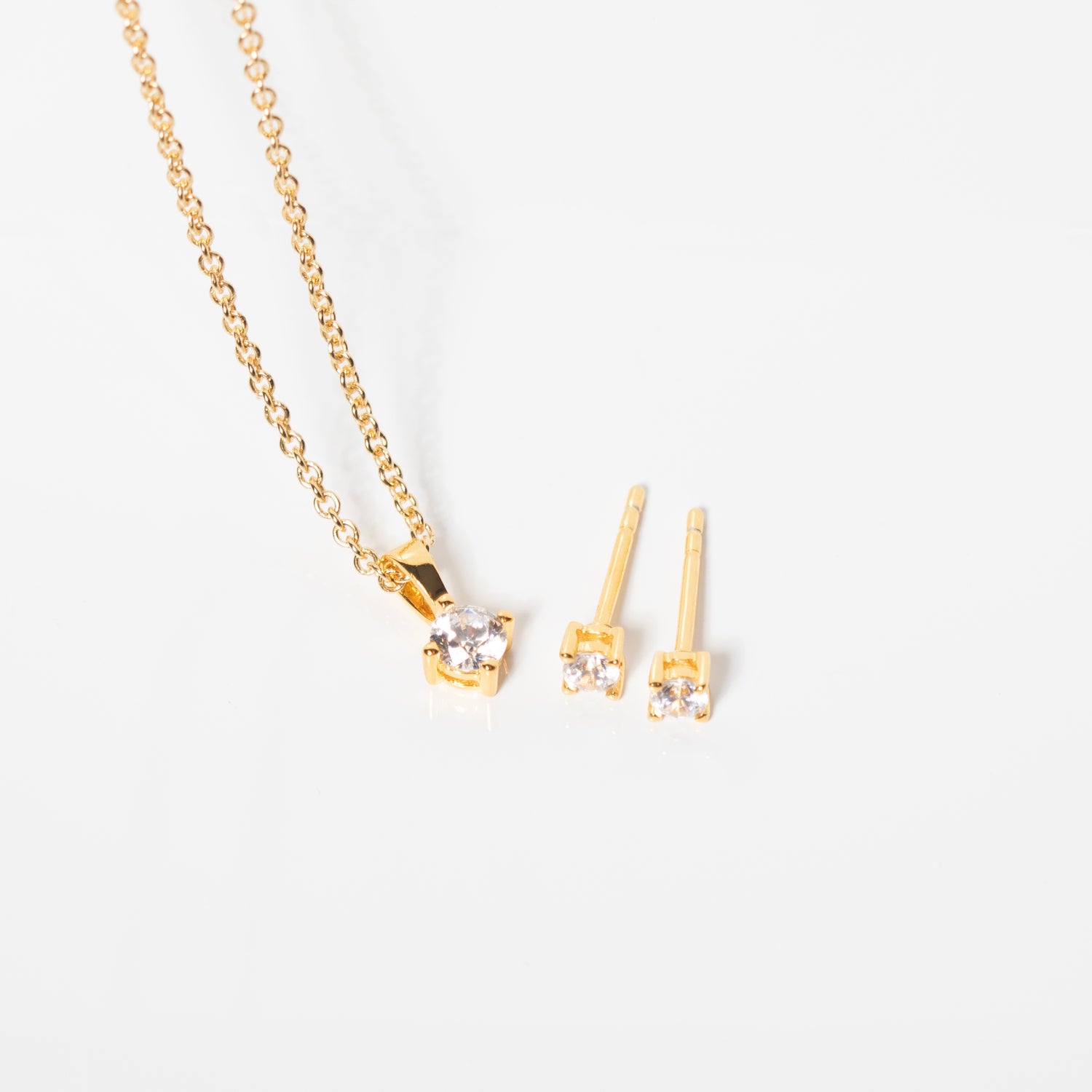 18K gold plated | White