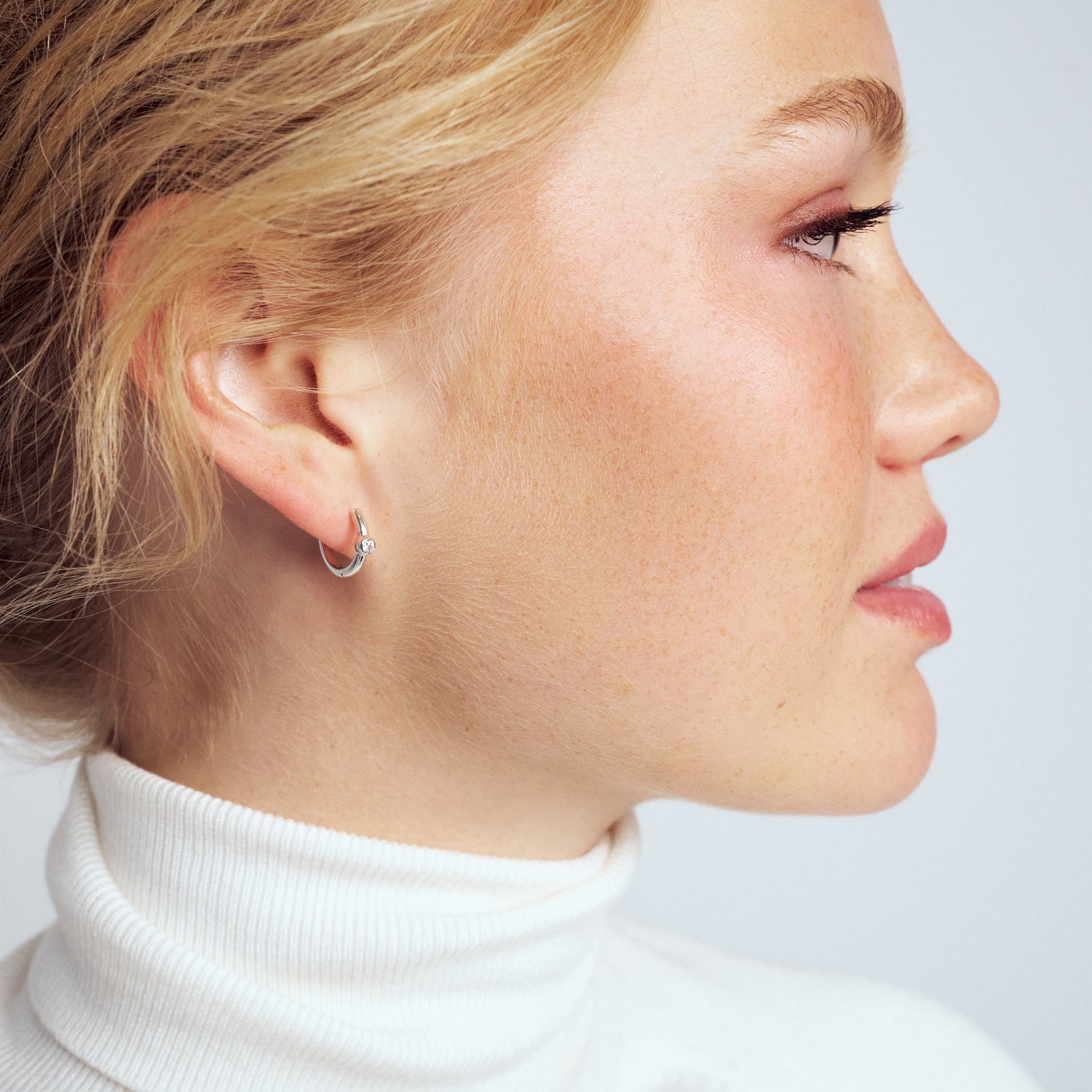 925 Sterling silver | White
