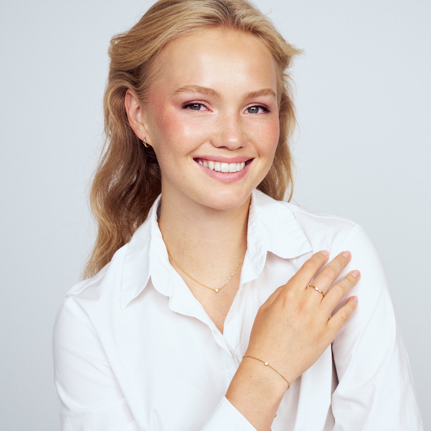925 Sterling silver | White