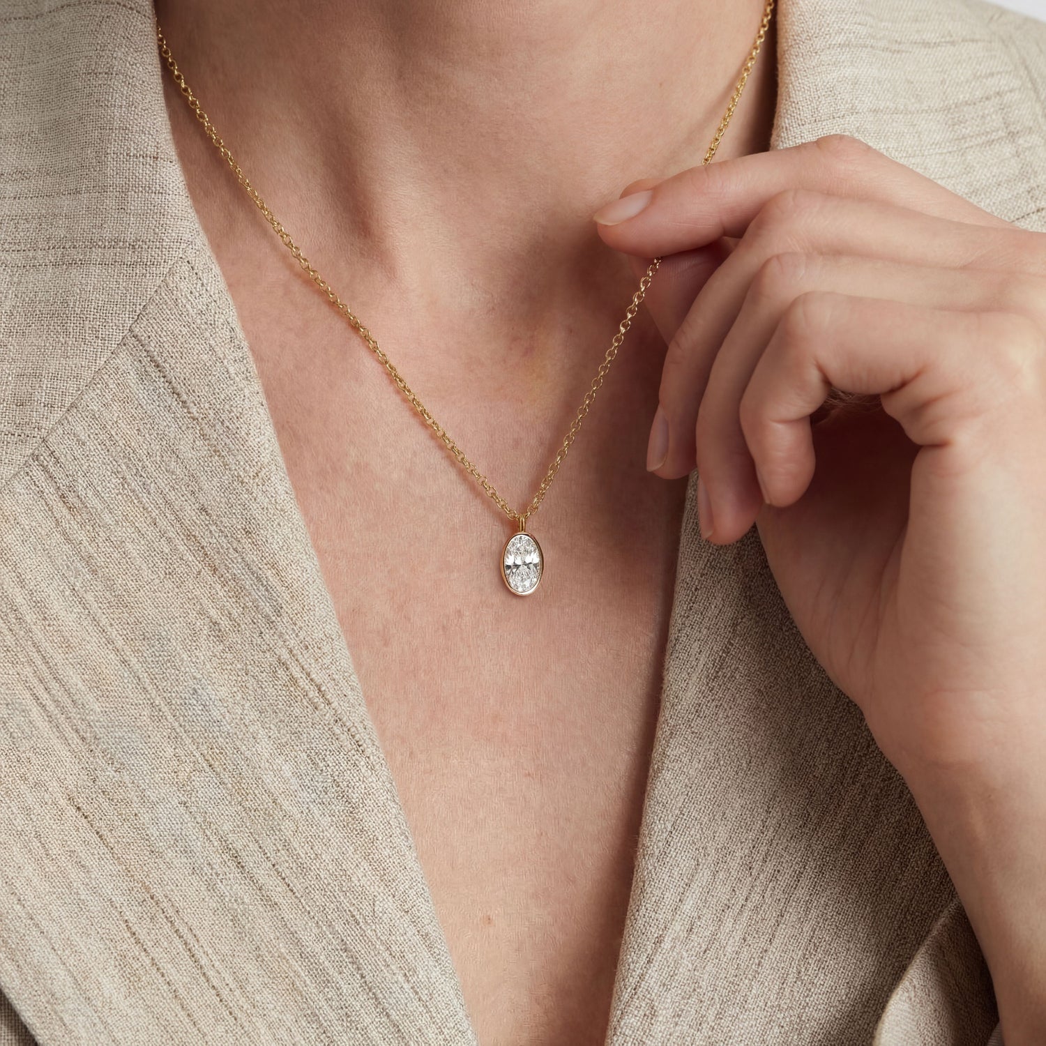 18K gold plated | White