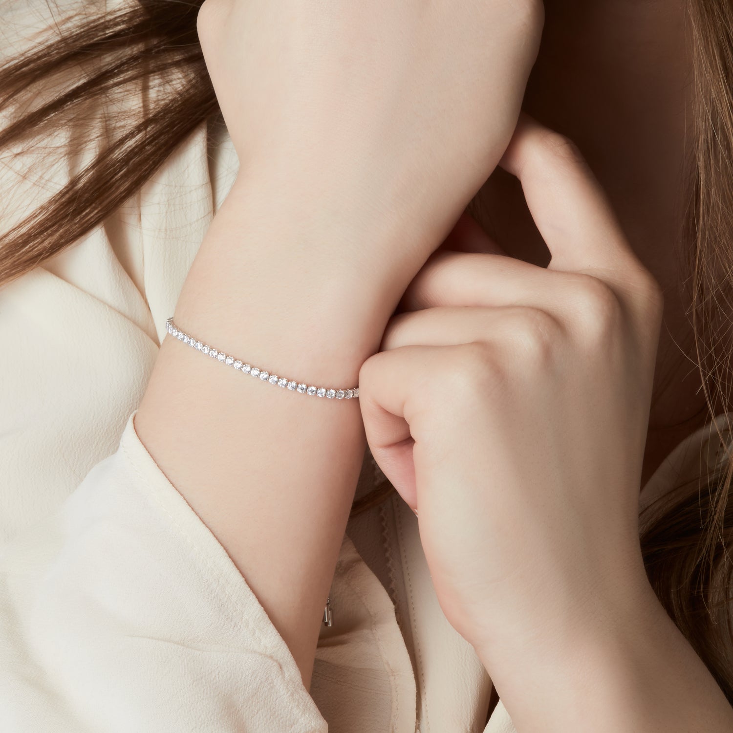 925 Sterling silver | White